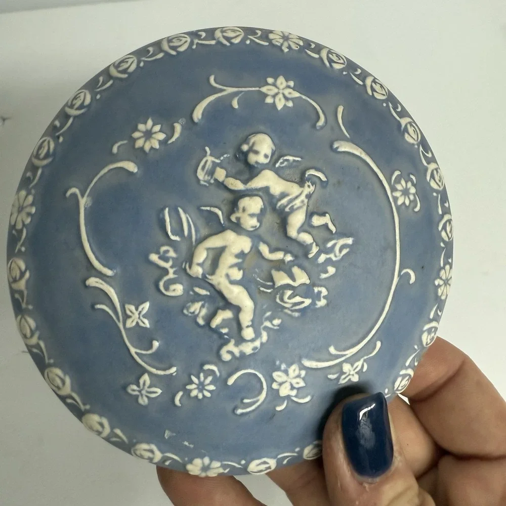 Antique Vintage Handmade Wedgwood Jasperware Style Ceramic Trinket Box - Signed